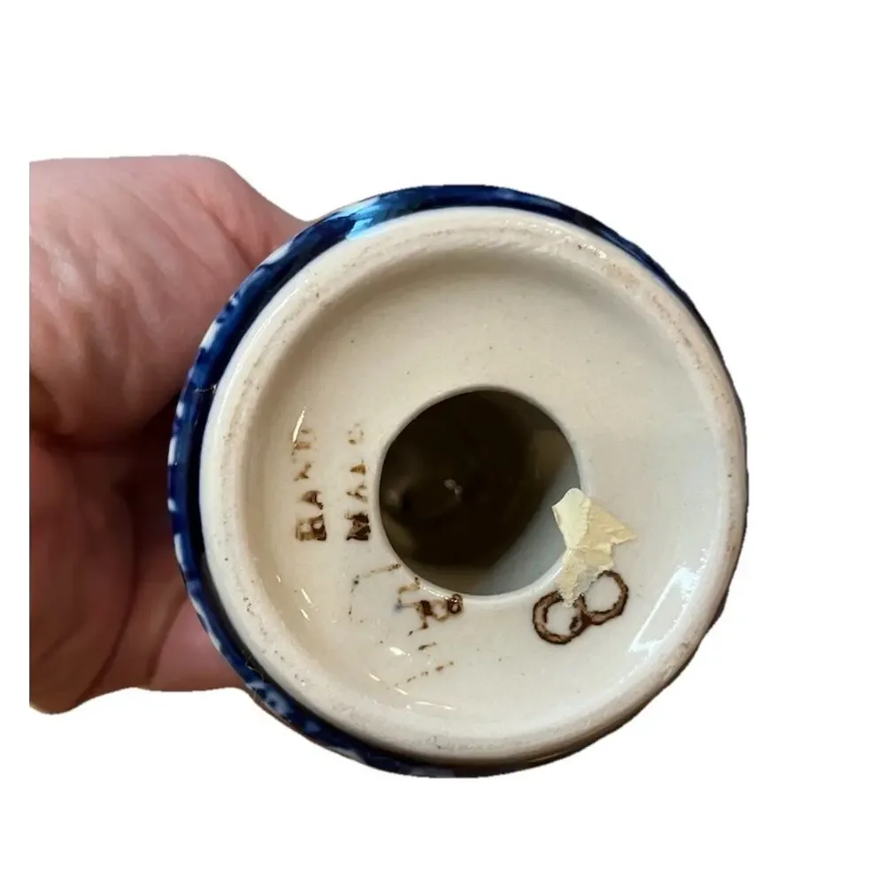 Unmarked this candlestick